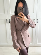 CINCHED CHECKERED BLAZER