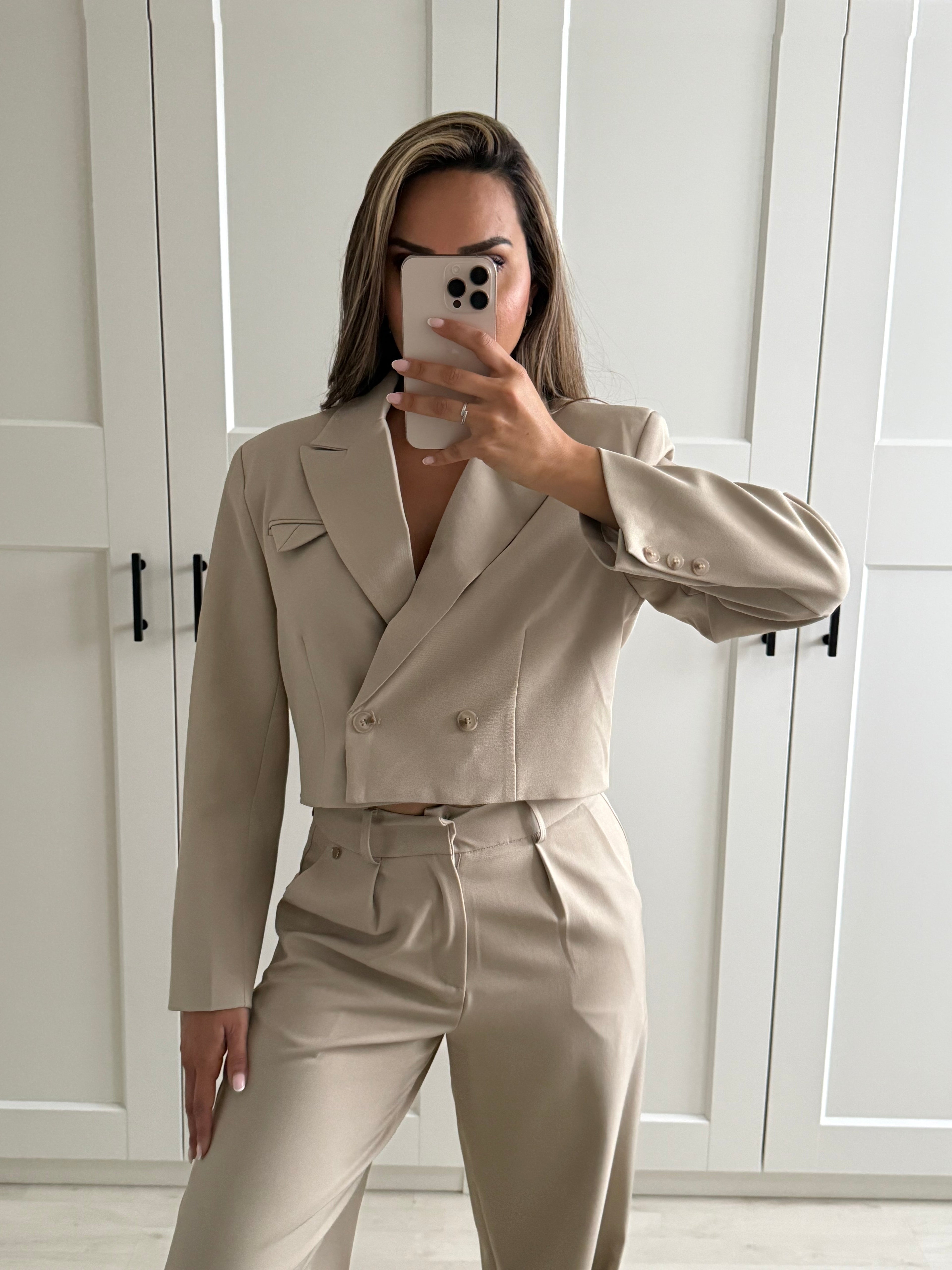 BEIGE CROPPED BLAZER