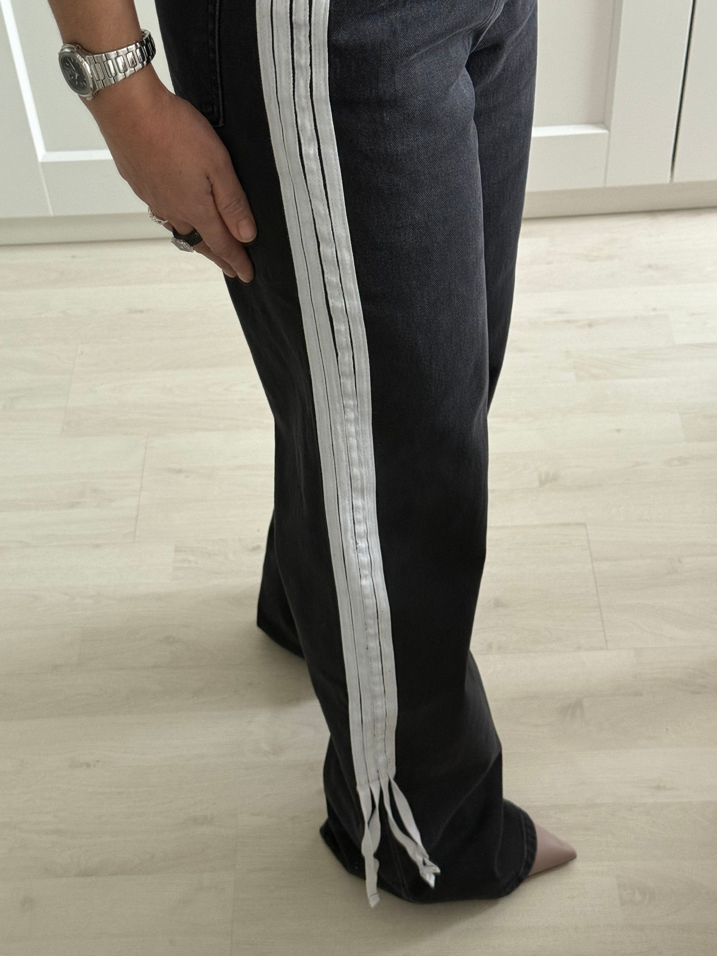 WIDE LEG STRIPE JEANS